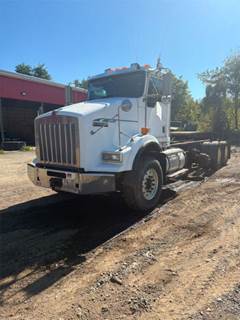 Kenworth T800 Cab & Chassis Truck
