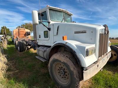 Kenworth W900B Cab & Chassis Truck