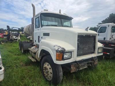 Mack CH613 Cab & Chassis Truck