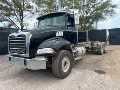 Mack CTP Cab & Chassis Truck