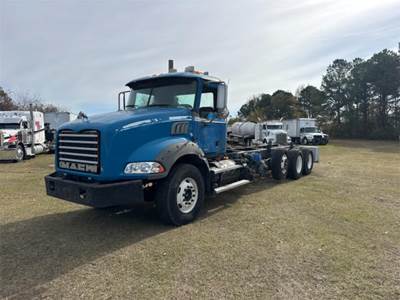 Mack Granite Cab & Chassis Truck