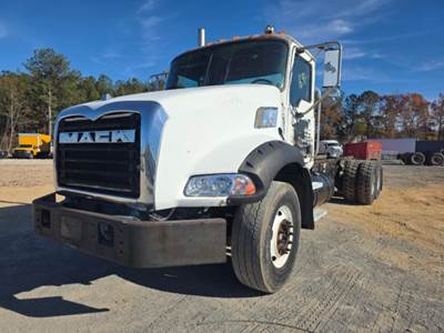 Mack Granite CT713 Cab & Chassis Truck