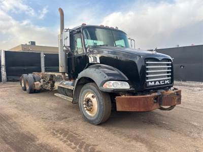 Mack Granite CT713 Cab & Chassis Truck