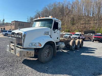 Mack Granite CT713 Cab & Chassis Truck
