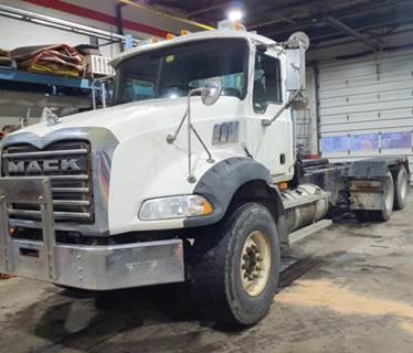 Mack Granite CTP713B Cab & Chassis Truck