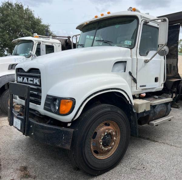 2004 Mack Granite CV713 Cab & Chassis Truck For Sale Alvin, TX 77907