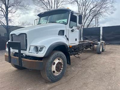 Mack Granite CV713 Cab & Chassis Truck