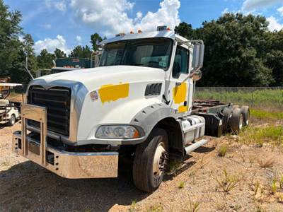 Mack Granite GU533 Cab & Chassis Truck