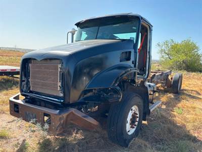 Mack Granite GU533 Cab & Chassis Truck