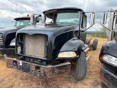 Mack Granite GU533 Cab & Chassis Truck