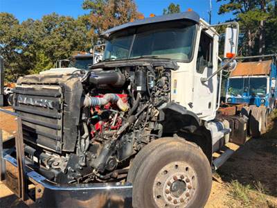 Mack Granite GU533 Cab & Chassis Truck