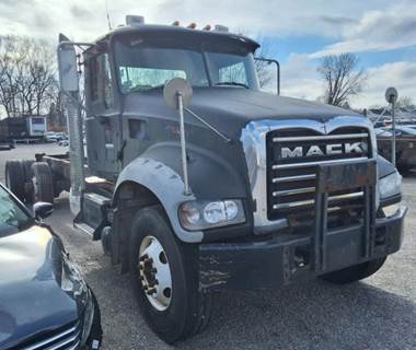 Mack Granite GU713 Cab & Chassis Truck