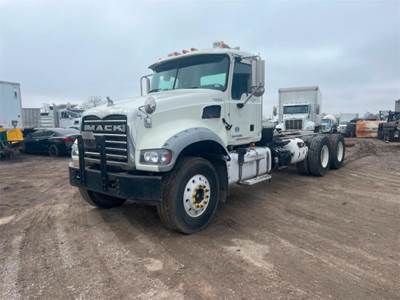 Mack Granite GU713 Cab & Chassis Truck