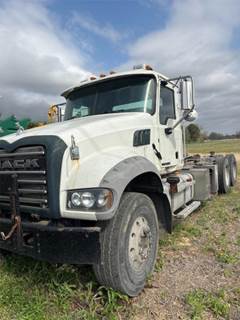 Mack Granite GU713 Cab & Chassis Truck