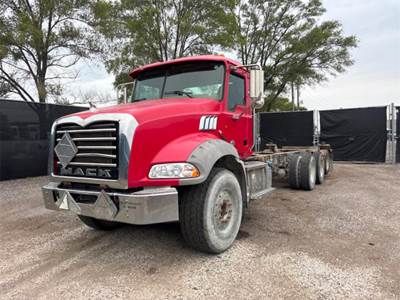 Mack Granite GU713 Cab & Chassis Truck