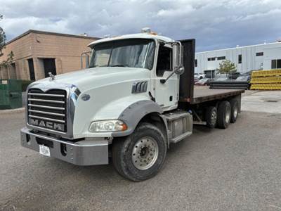 Mack Granite GU713 Cab & Chassis Truck