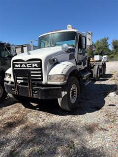Mack Granite GU713 Cab & Chassis Truck