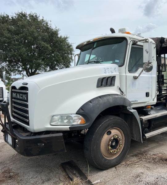2009 Mack Granite GU813 Cab & Chassis Truck For Sale Alvin, TX 77945