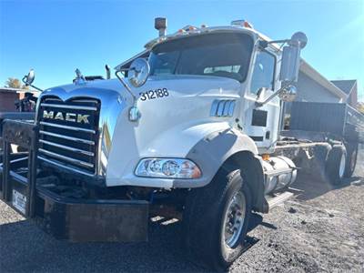Mack Granite GU813 Cab & Chassis Truck