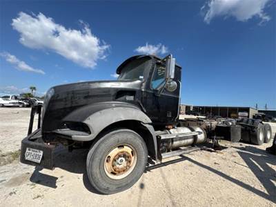 Mack Granite GU813 Cab & Chassis Truck