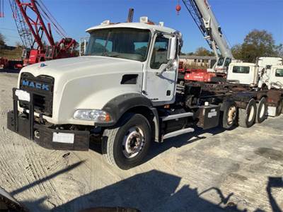 Mack Granite GU813 Cab & Chassis Truck