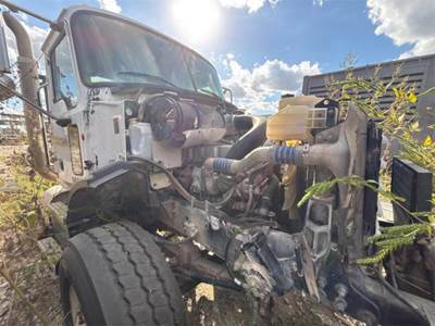 Mack Granite GU813 Cab & Chassis Truck