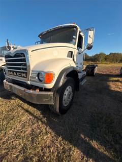 Mack Granite GU813 Cab & Chassis Truck