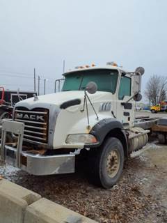 Mack Granite GU813 Cab & Chassis Truck