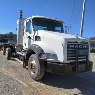 Mack Granite GU813 Cab & Chassis Truck