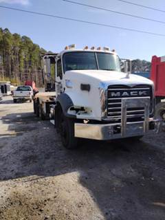 Mack Granite GU813 Cab & Chassis Truck