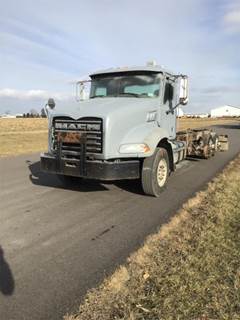Mack Granite GU813 Cab & Chassis Truck