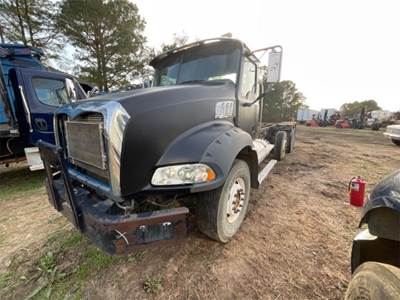 Mack Granite GU813 Cab & Chassis Truck