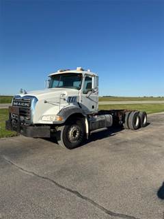Mack Granite GU813 Cab & Chassis Truck