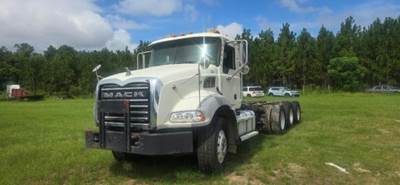 Mack Granite GU813 Cab & Chassis Truck