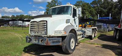 Mack Granite GU813 Cab & Chassis Truck