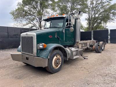Peterbilt 357 Cab & Chassis Truck