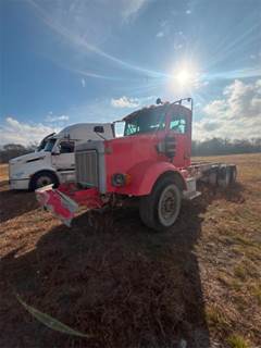 Peterbilt 357 Cab & Chassis Truck