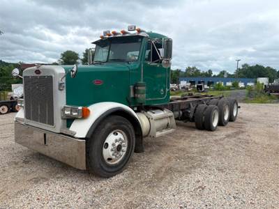Peterbilt 357 Cab & Chassis Truck