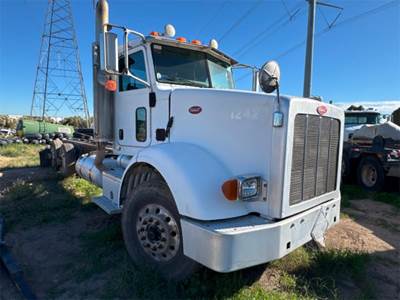 Peterbilt 365 Cab & Chassis Truck