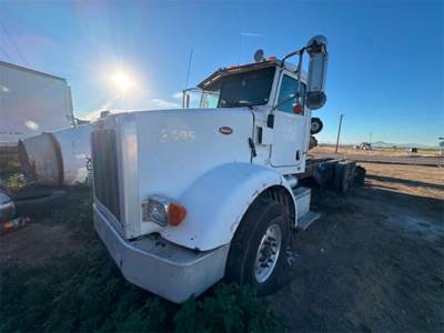Peterbilt 365 Cab & Chassis Truck