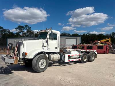 Peterbilt 365 Cab & Chassis Truck