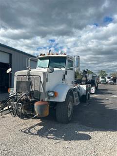 Peterbilt 365 Cab & Chassis Truck