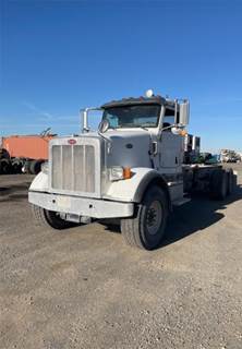 Peterbilt 365 Cab & Chassis Truck