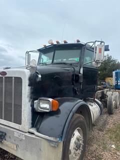 Peterbilt 365 Cab & Chassis Truck