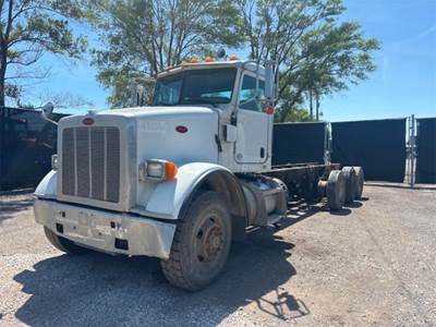Peterbilt 365 Cab & Chassis Truck