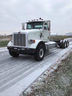 Peterbilt 365 CNG Cab & Chassis Truck