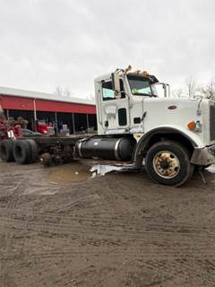 Peterbilt 365 CNG Cab & Chassis Truck
