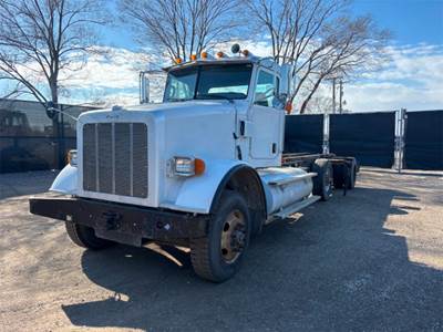 Peterbilt 365 CNG Cab & Chassis Truck