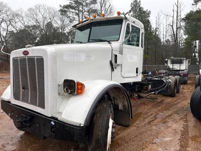 Peterbilt 365 CNG Cab & Chassis Truck