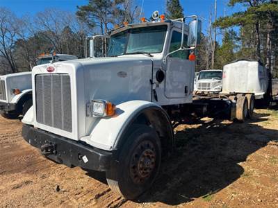 Peterbilt 365 CNG Cab & Chassis Truck